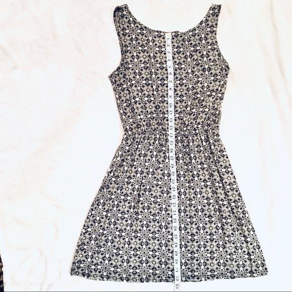 🤑BOGO🤑 Cute black and white summer dress. - Picture 10 of 14